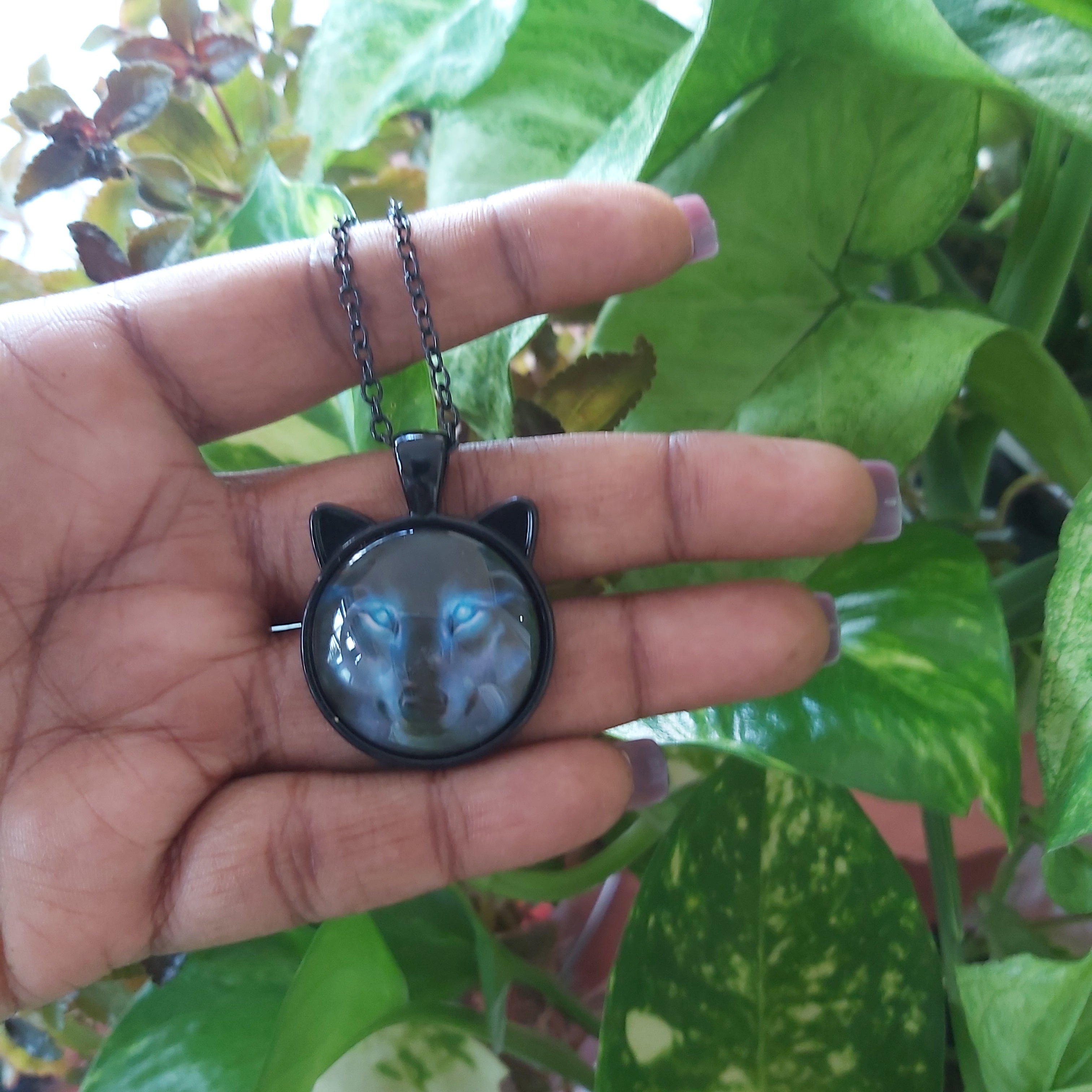 Wolf Cabochon Fashion Necklace